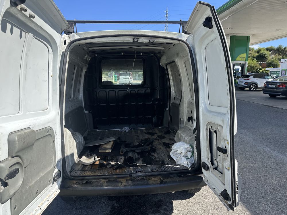 Kangoo 1.9 Gasoleo ano 2002