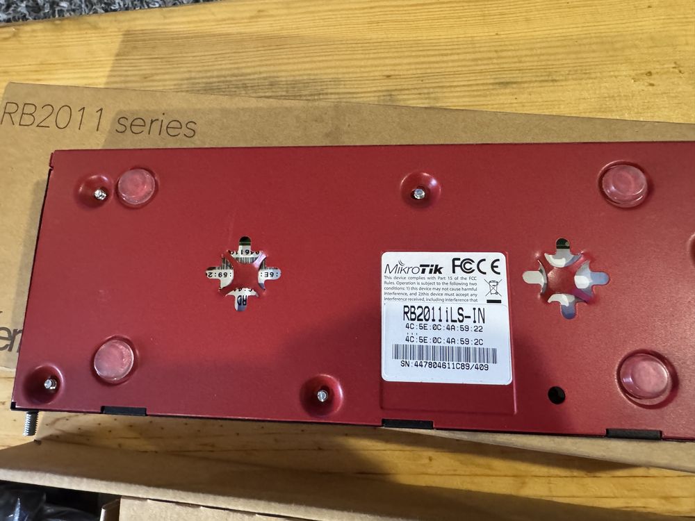 Mikrotik RB2011 iLS-IN  (новий торг!!)