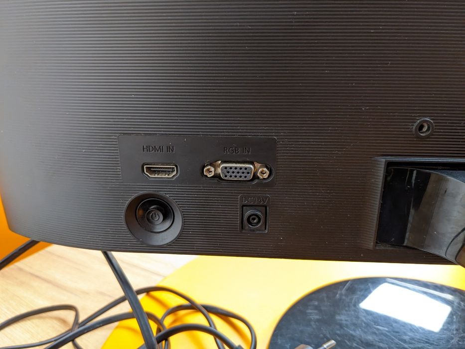 Монітор Samsung 21.5" S22F350FHI
LS22F350FHIXCI