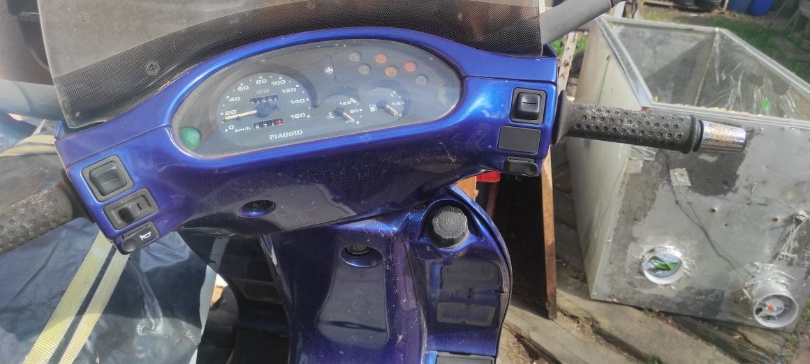 Skuter Piaggio Hexagon 125 cmm REZERWACJA