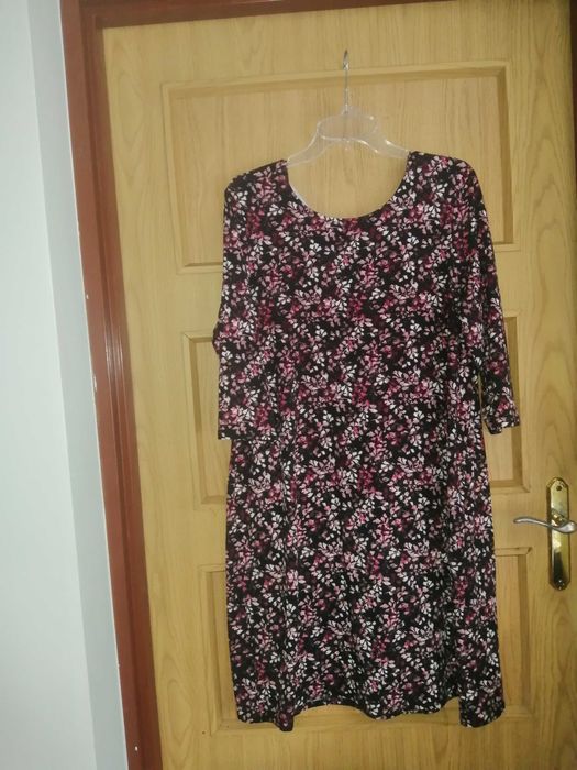 sukienka w kwiaty 46-48