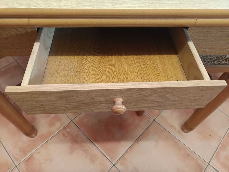 Mesa de cozinha como nova!