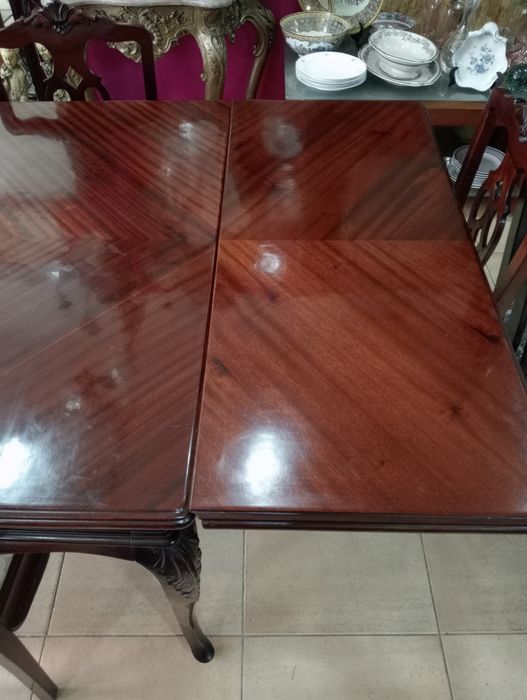 Mesa e cadeiras quen anne