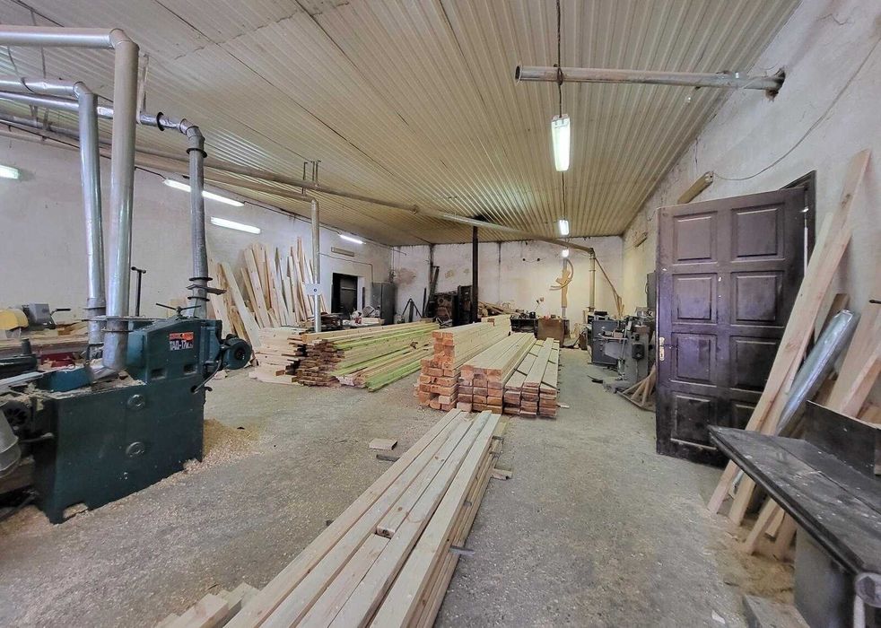 Продаж комерційного приміщення на вул. Будівельна