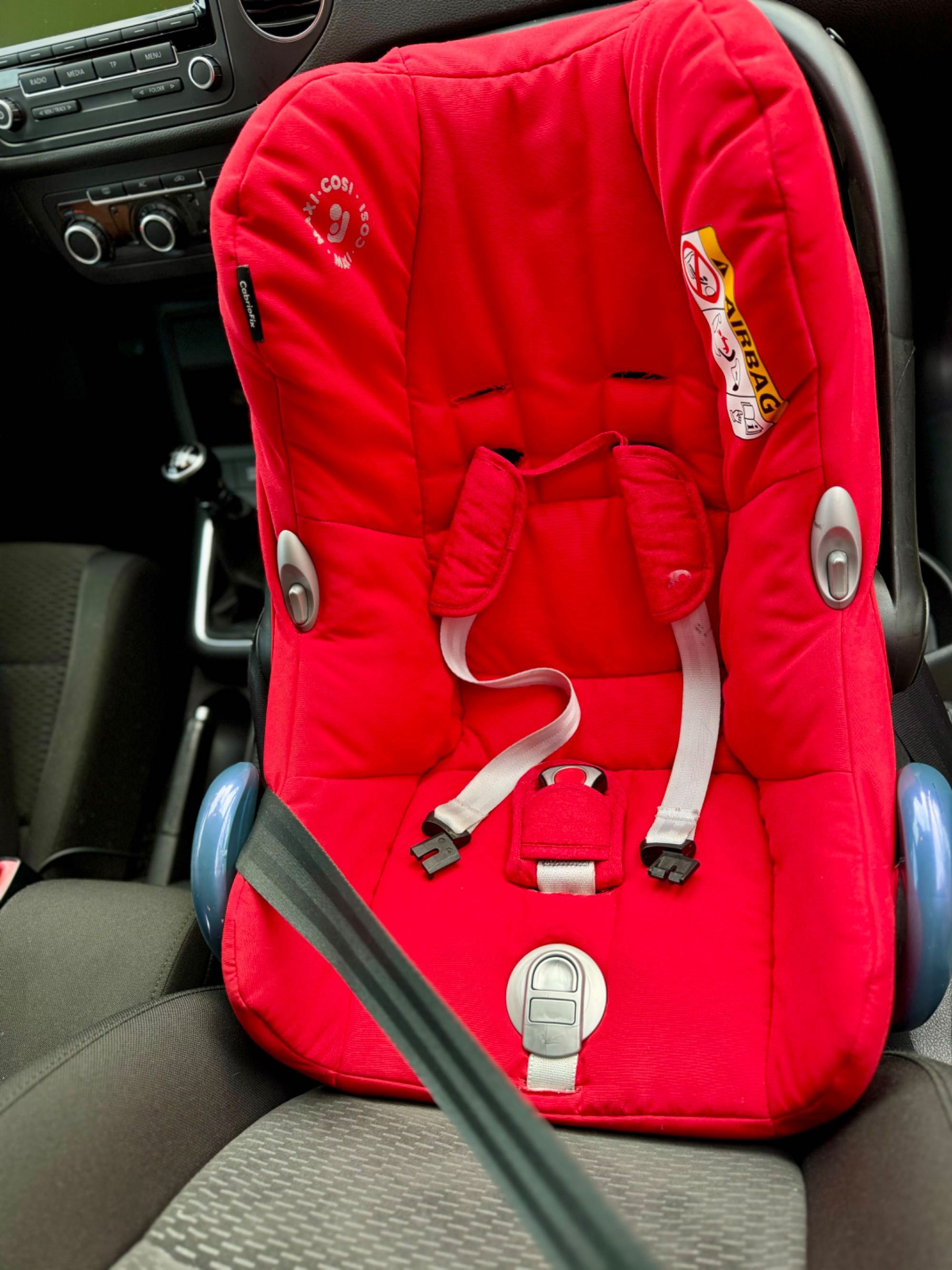Автокрісло maxi cosi з народження