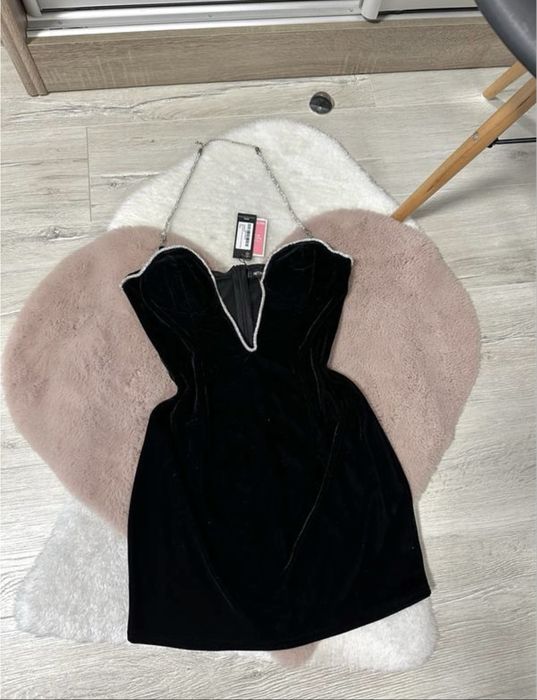 Велюрова сукня з камінцями від PLT