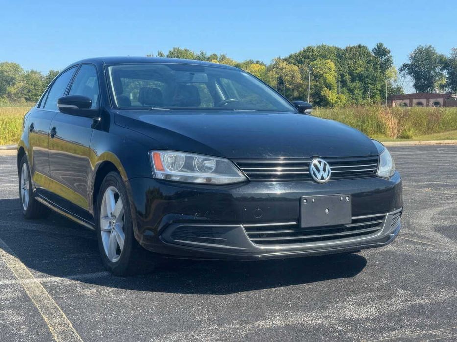 Volkswagen Jetta      2013