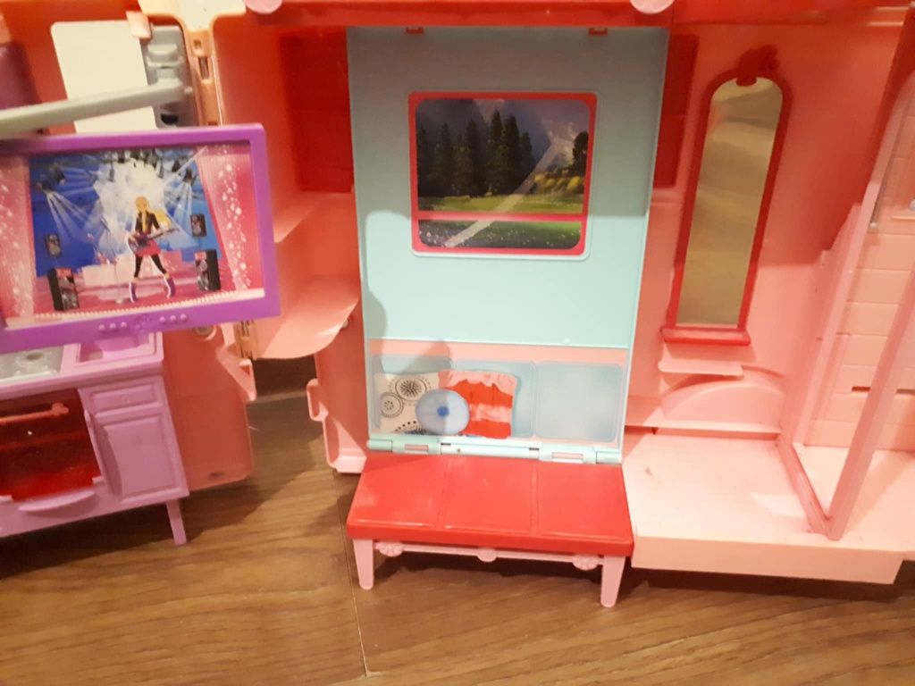 Kamper Barbie i dodatki