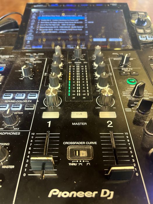 Pioneer xdj-rx3 all in one