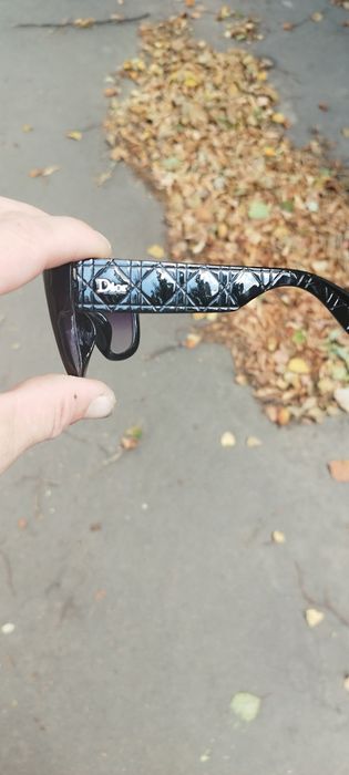 РЕАЛЬНОМУ  ПОКУПАТЕлю  уступлю Прода солнце защитные оригинальные Женс