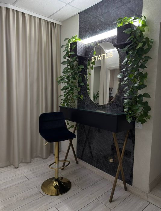 Робоче місце для візажу/бровіста, вул.Незалежності 3,біля автовокзалу