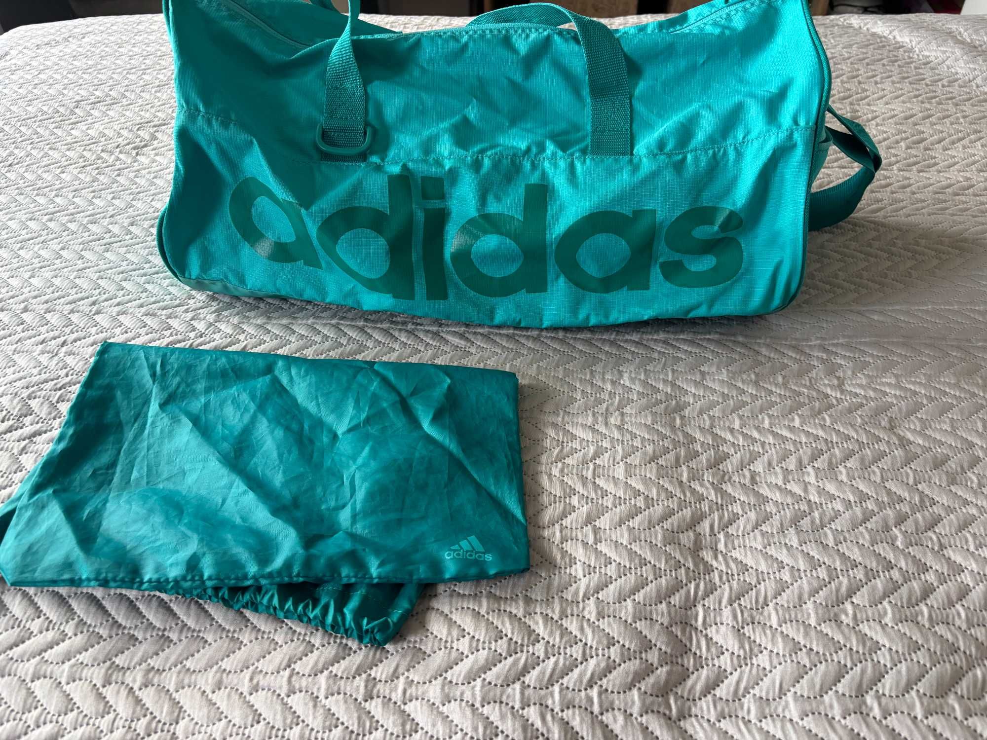 Torba adidas w kolorze morskim