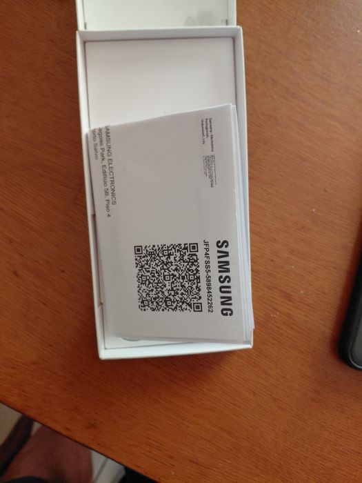 Samsung A26 128g  igual a novonovo. Fatura é garantia 3 anos.