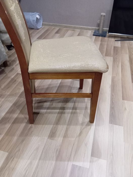 Sprzedam stół i 6 krzeseł