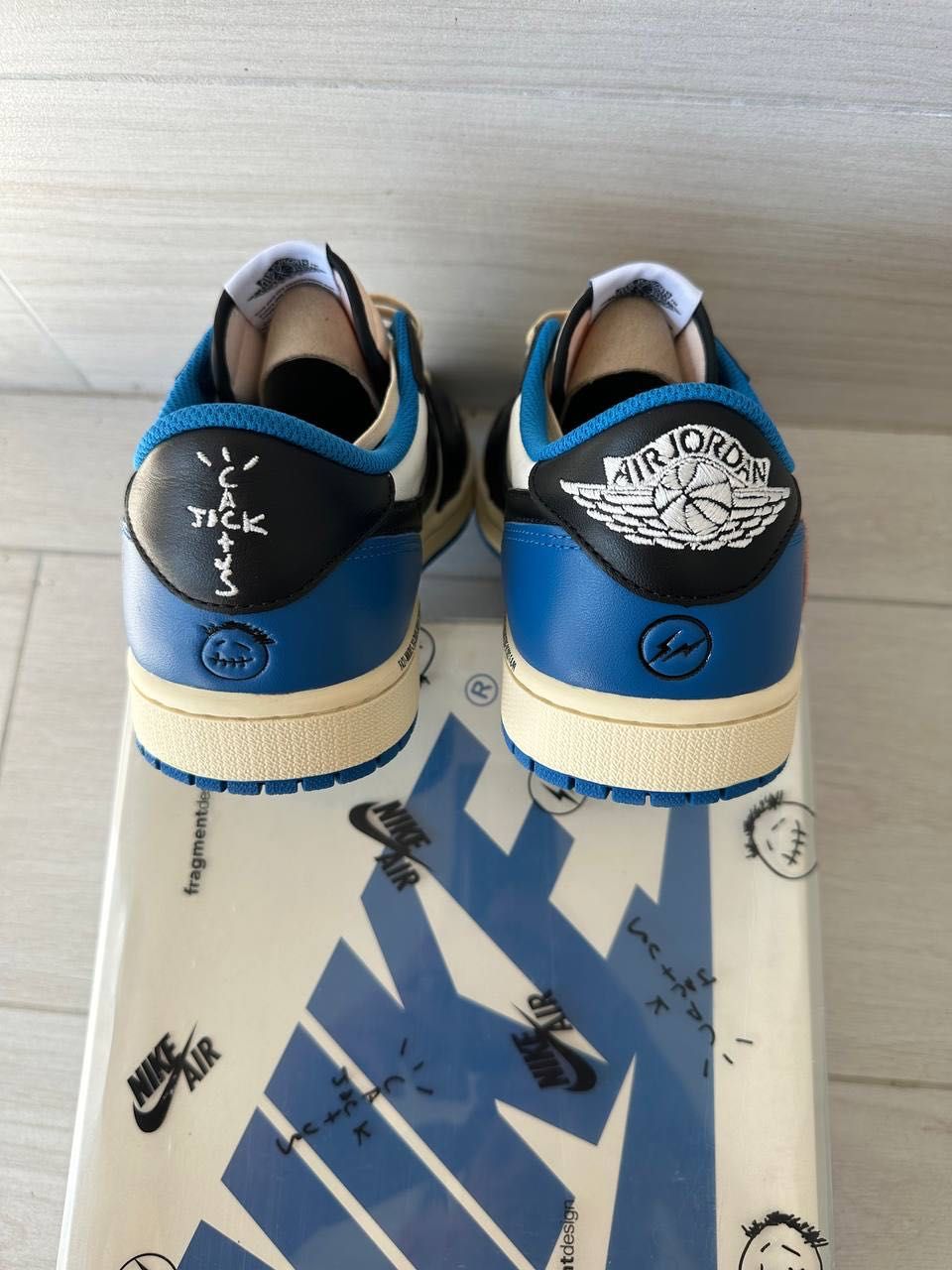 Кросівки Nike Air Jordan 1 low Fragment x Travis Scott оригінал