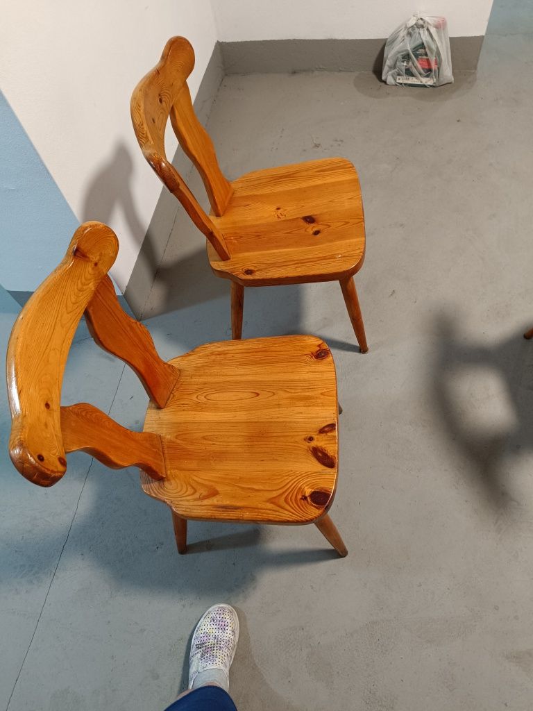 Sprzedam Krzesła Drewniane Lakierowane
