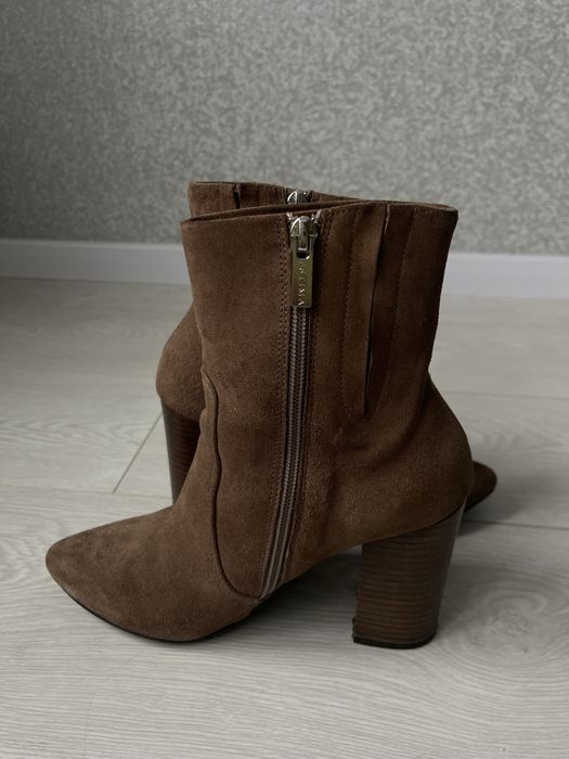 Замшеві ботильйони 37 р Ryłko