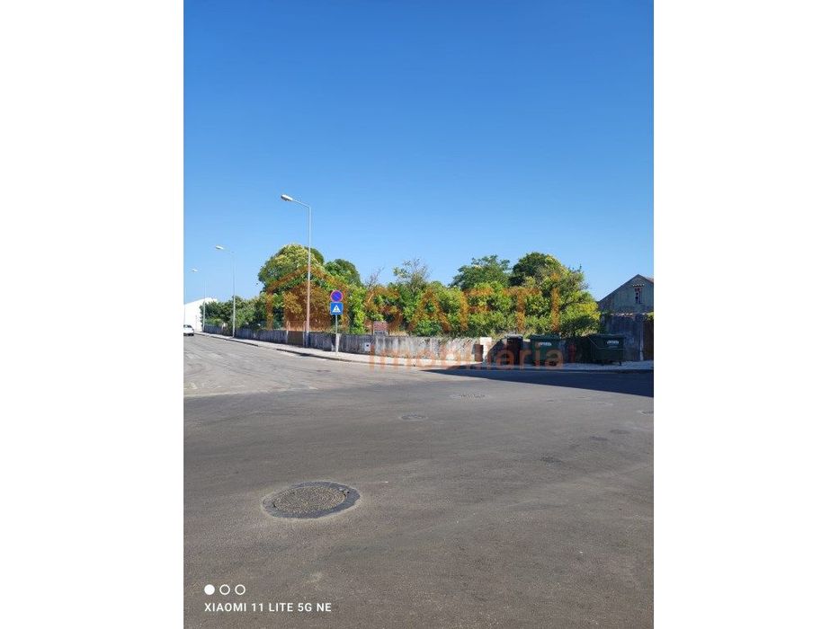 Está à procura de um terreno com potencial de desenvolvimento no co...