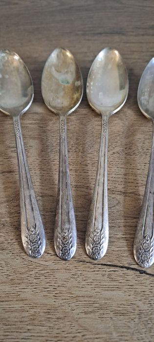 Łyżeczki posrebrzane 4szt Belfry silver plate