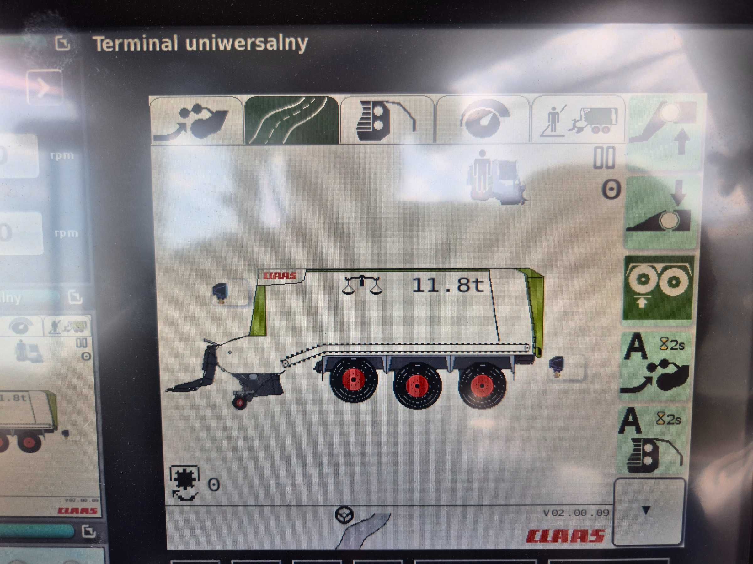 Claas Cargos 8500 przyczepa samozbierająca walce Tridem z Niemiec