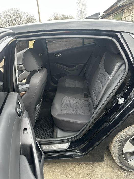 Hyundai ioniq electric 28kwt 2017г.в.