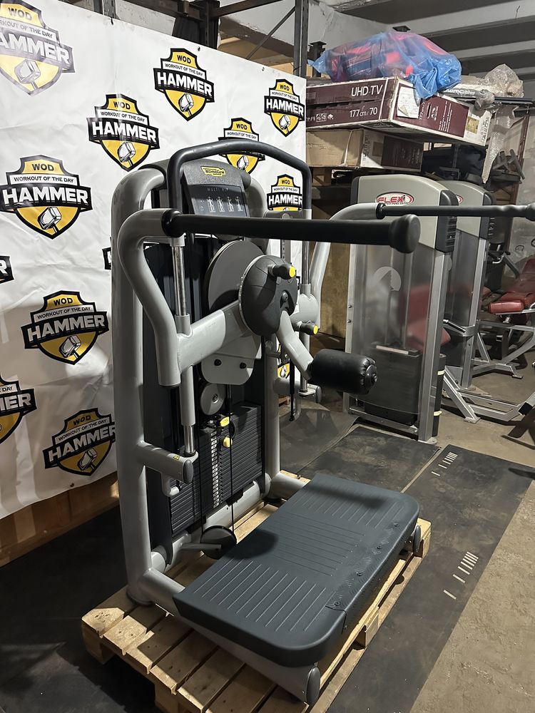 Маятник , Multi Hip Technogym Selection, Тренажер для ягодиц