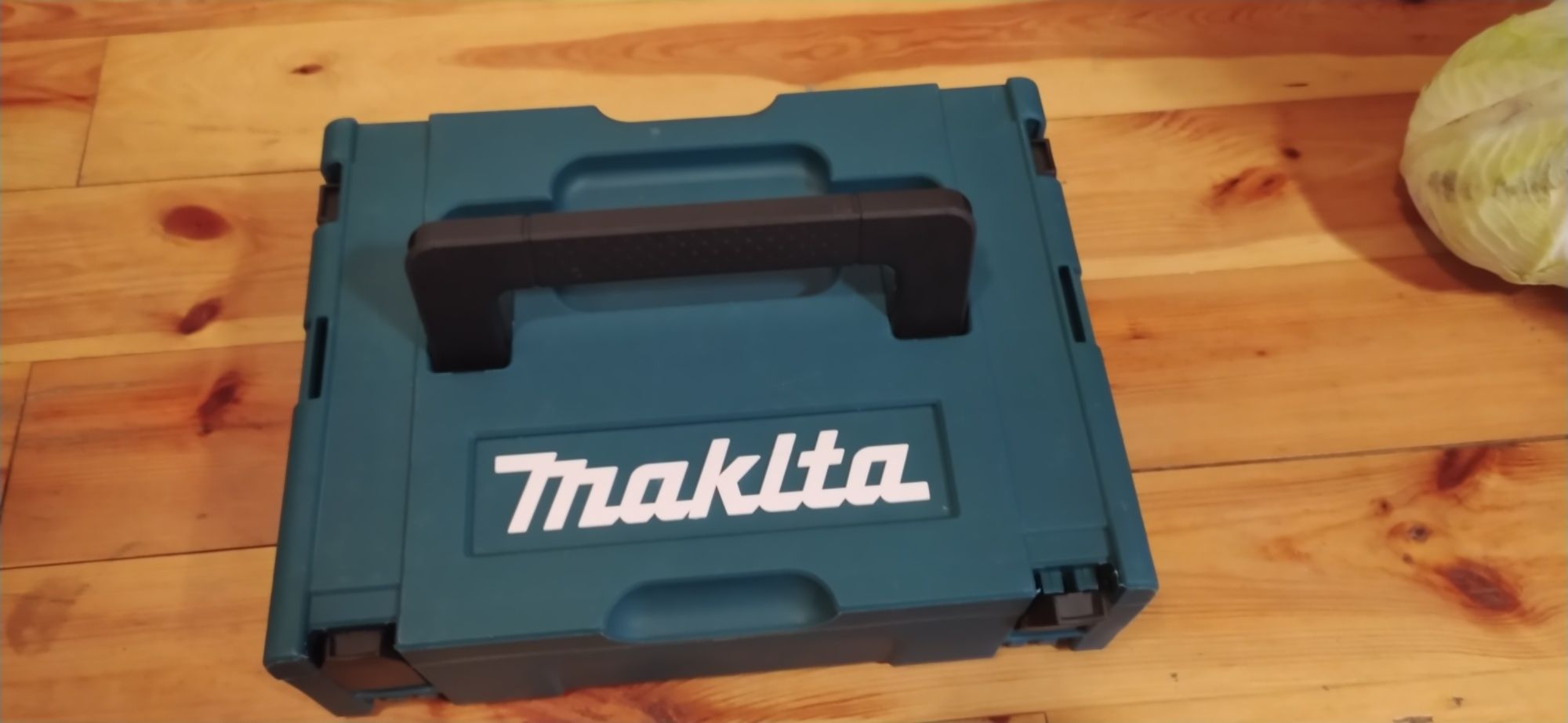 Шуруповерт MAkita