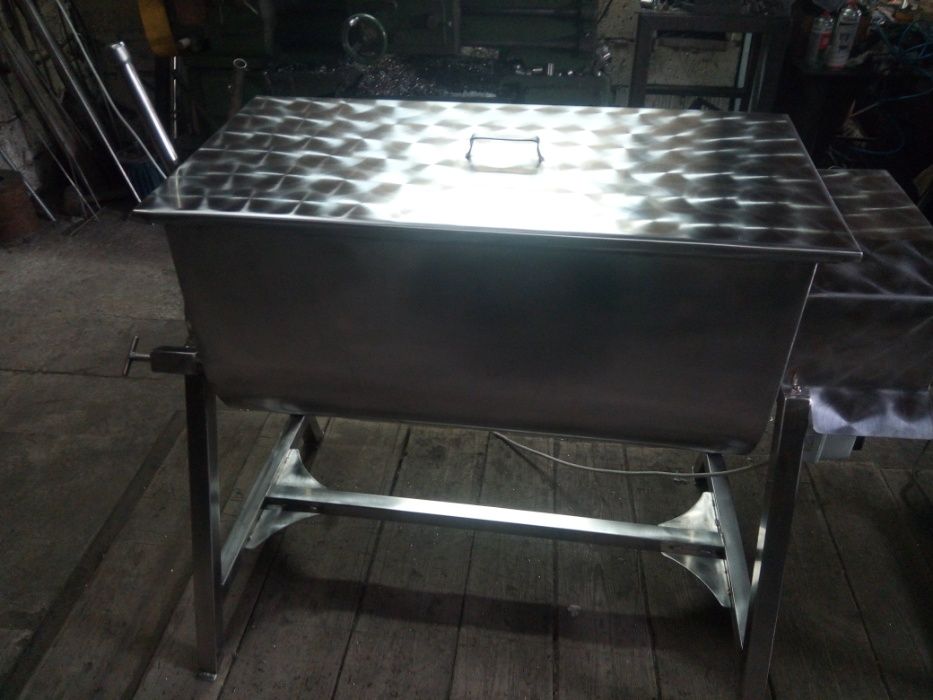 Mieszałka do mięsa 100kg 140L