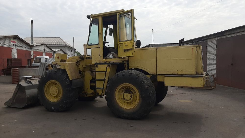 Продам нові колеса для навантажувача 2 штуки! Можливий обмін на техні.