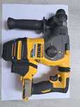 DeWalt młotowiertarka  DCH333