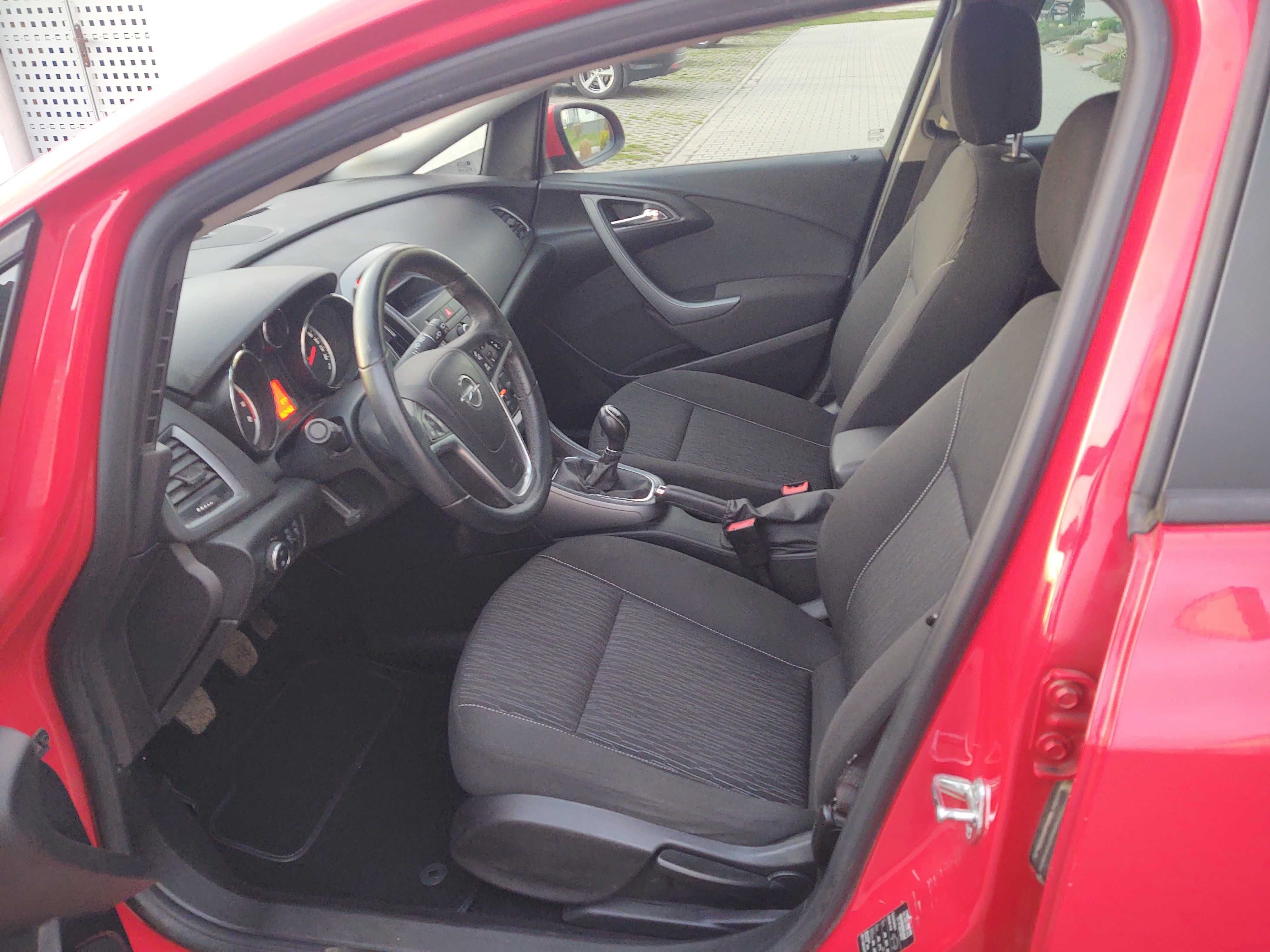 opel astra J LIFT 2013r 1.4 benz 101 KM SUPER STAN TECH 151 tyś km