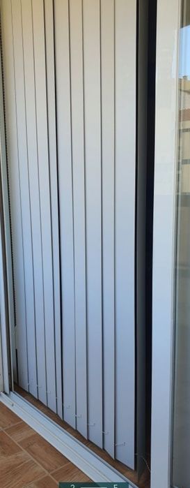 3 portadas com vidros duplos mas estores  de fitas tudo como novo