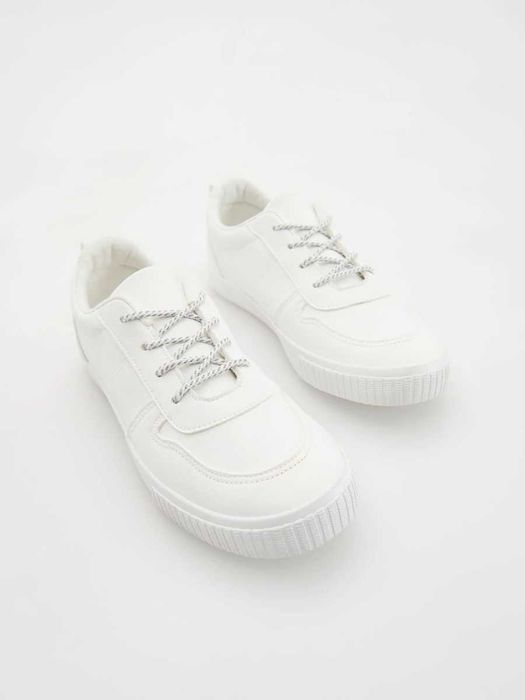 Кеди білі для хлопця 37 Reserved