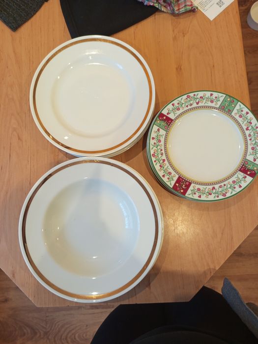 Zestaw talerzy obiadowych