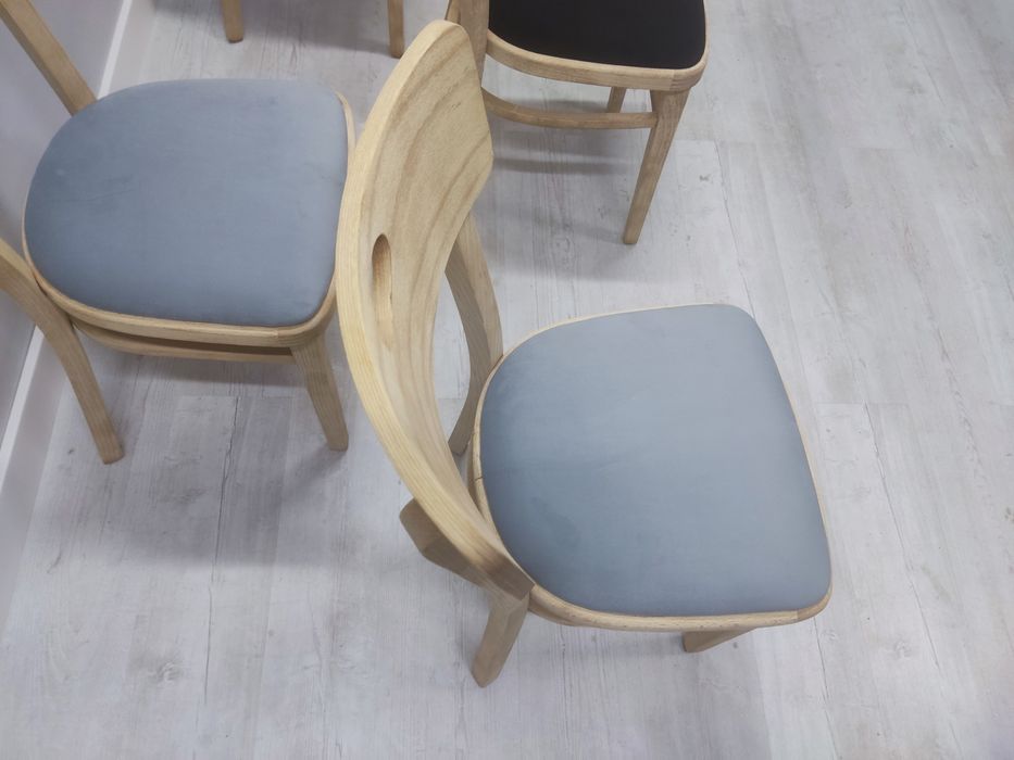 Krzesła bukowe do restauracji bardzo wygodne 12 szt od ręki.