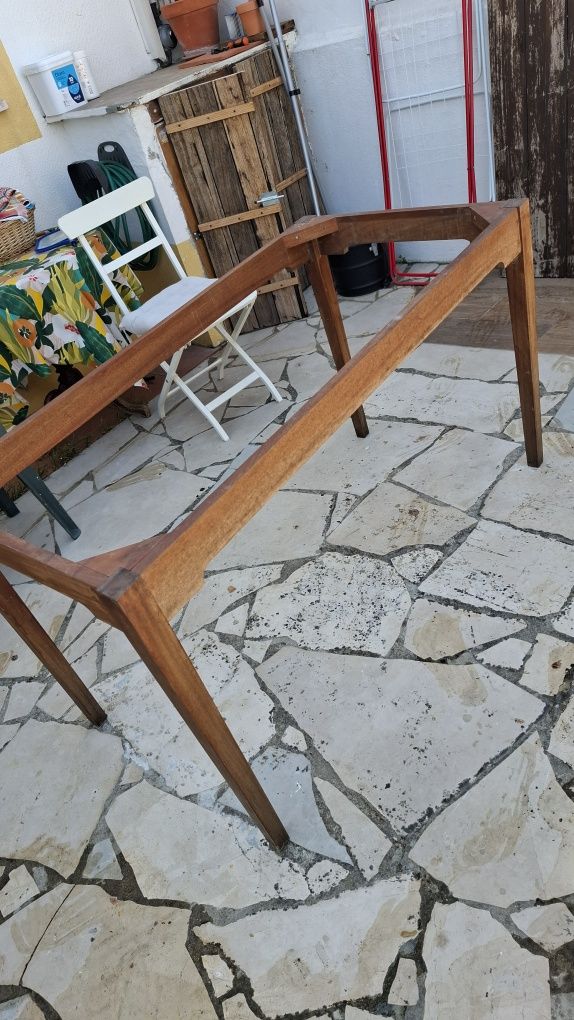 Mesa de jardim ou de sala