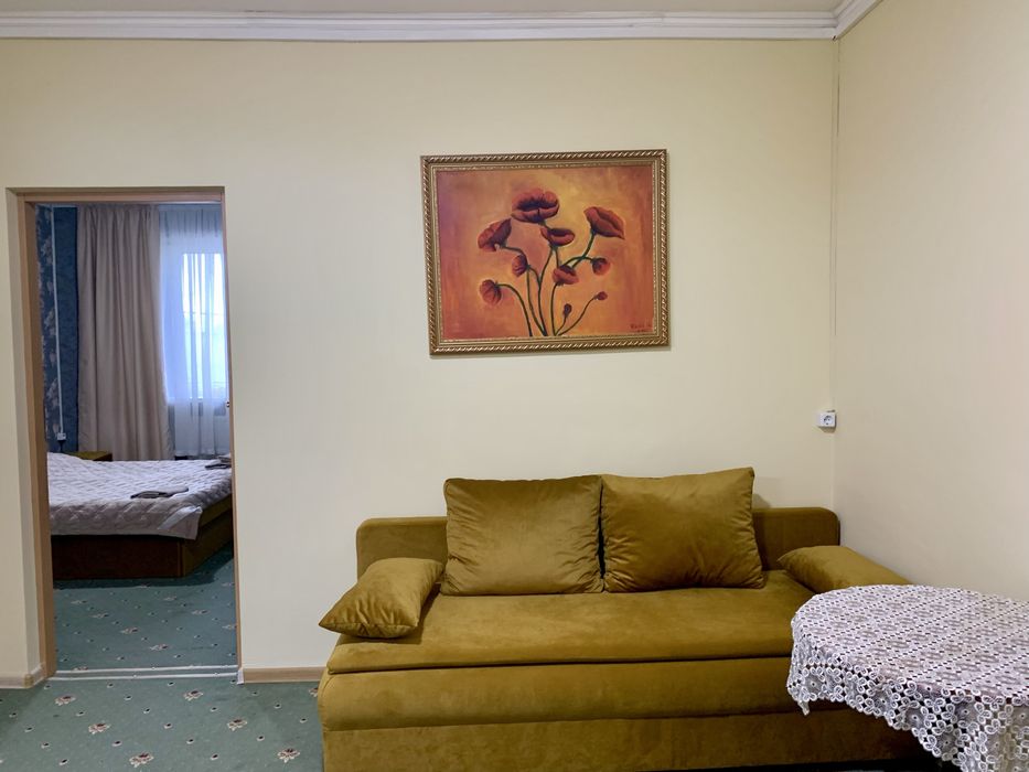 2к квартира подобово .Кіцмань.центр.