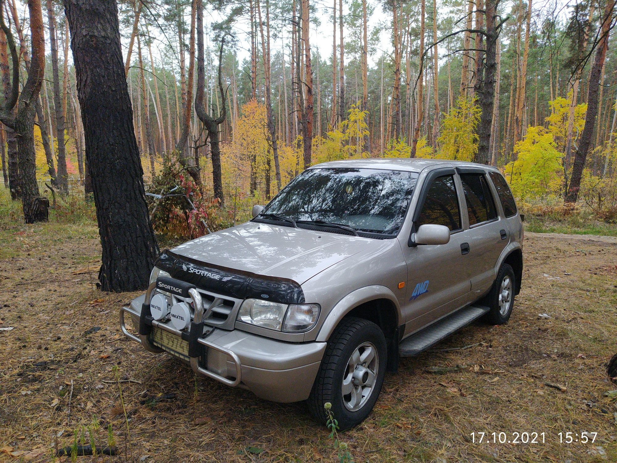 Автомобіль Kia Sportage 1 - 1998 рік