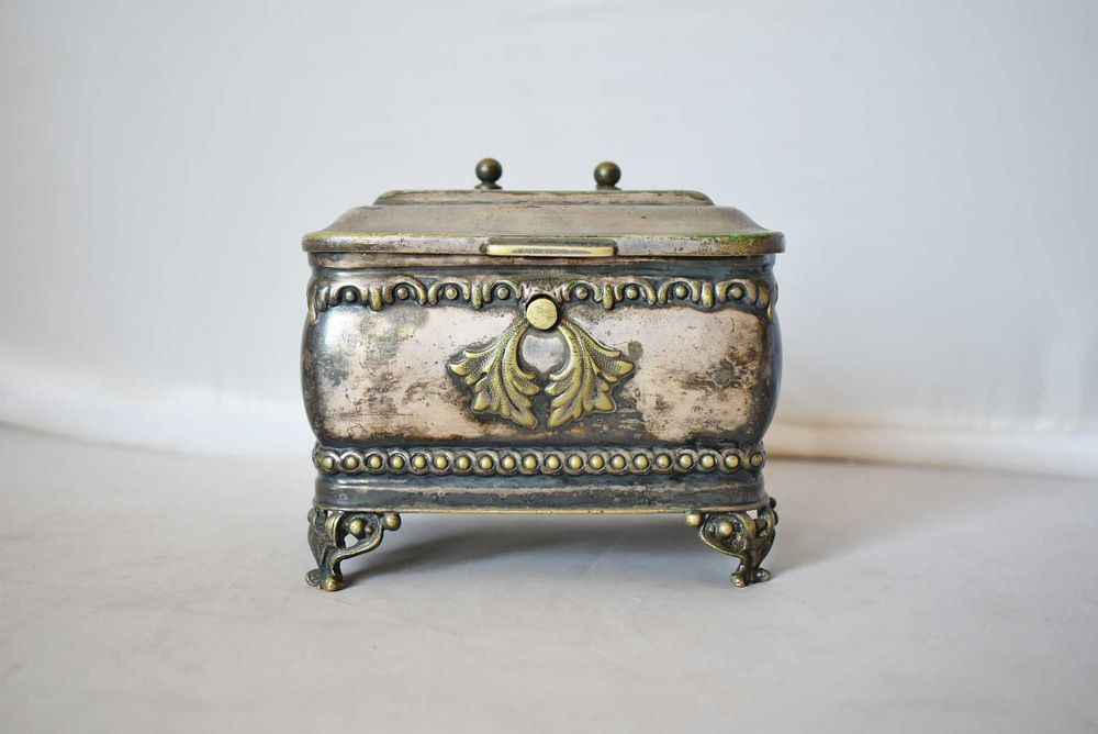 Skrzynkowa cukiernica "Fraget"