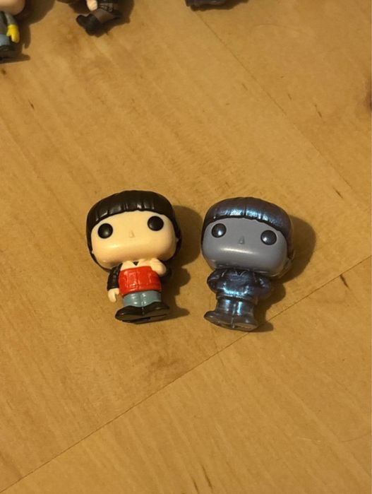 Pełna kolekcja figurek Kinder Joy Stranger Things