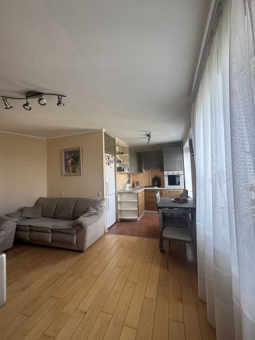 Продаж 4к квартири проспект Науки, (Гагаріна) материк нео-плаза