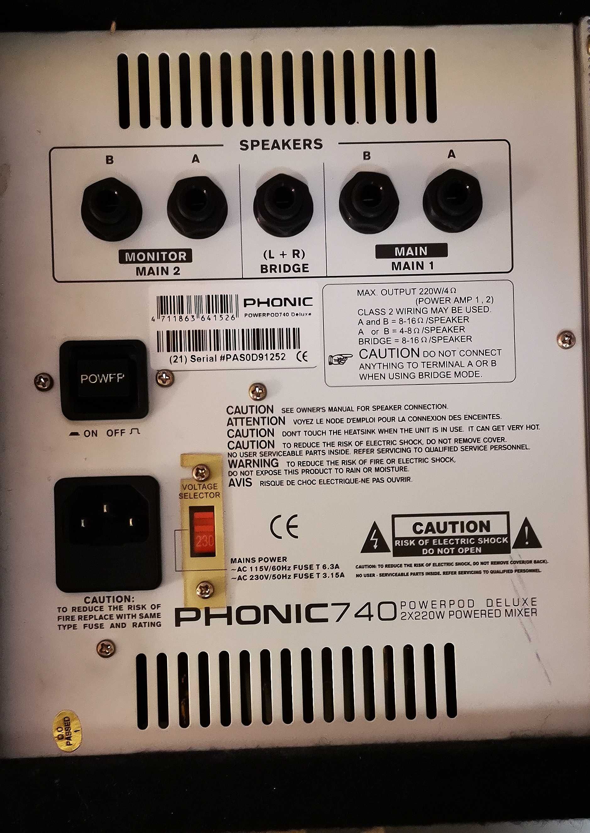 Mixer - Wzmacniacz Estradowy 2x220W PHONIC