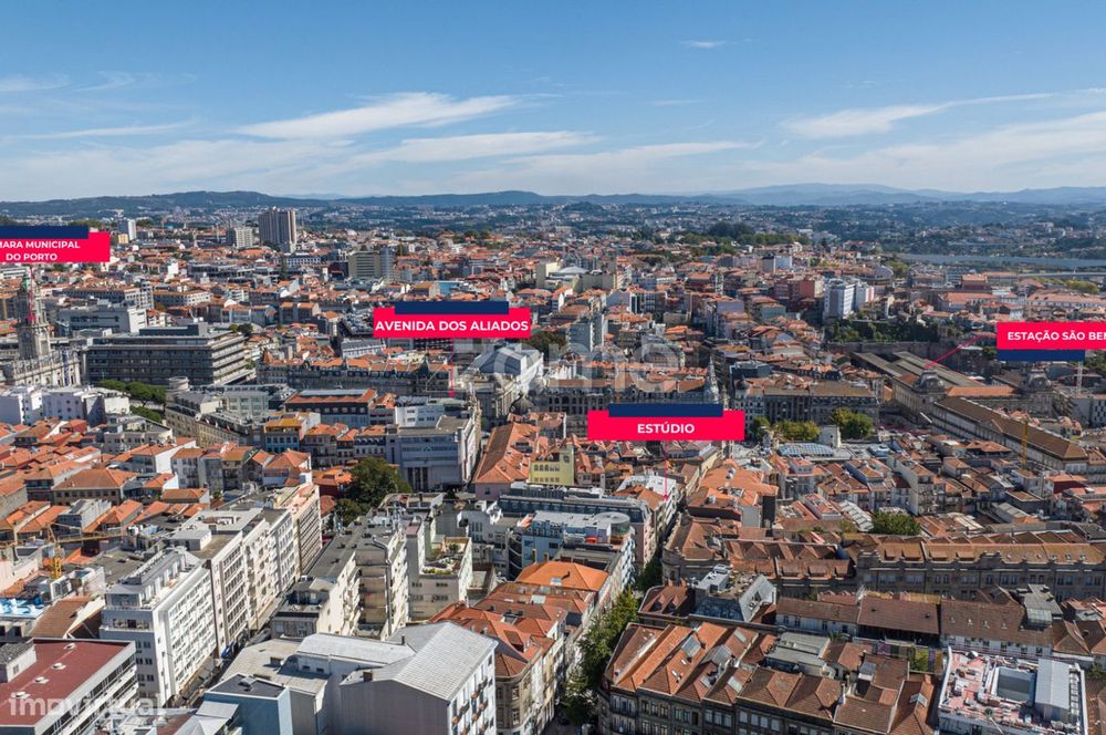 Estúdio amplo junto à Avenida dos Aliados