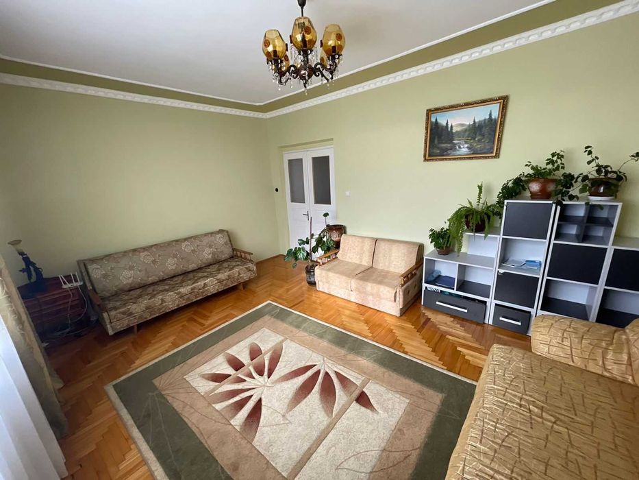 Продається двоповерховий будинок у селі Мостиська Другі