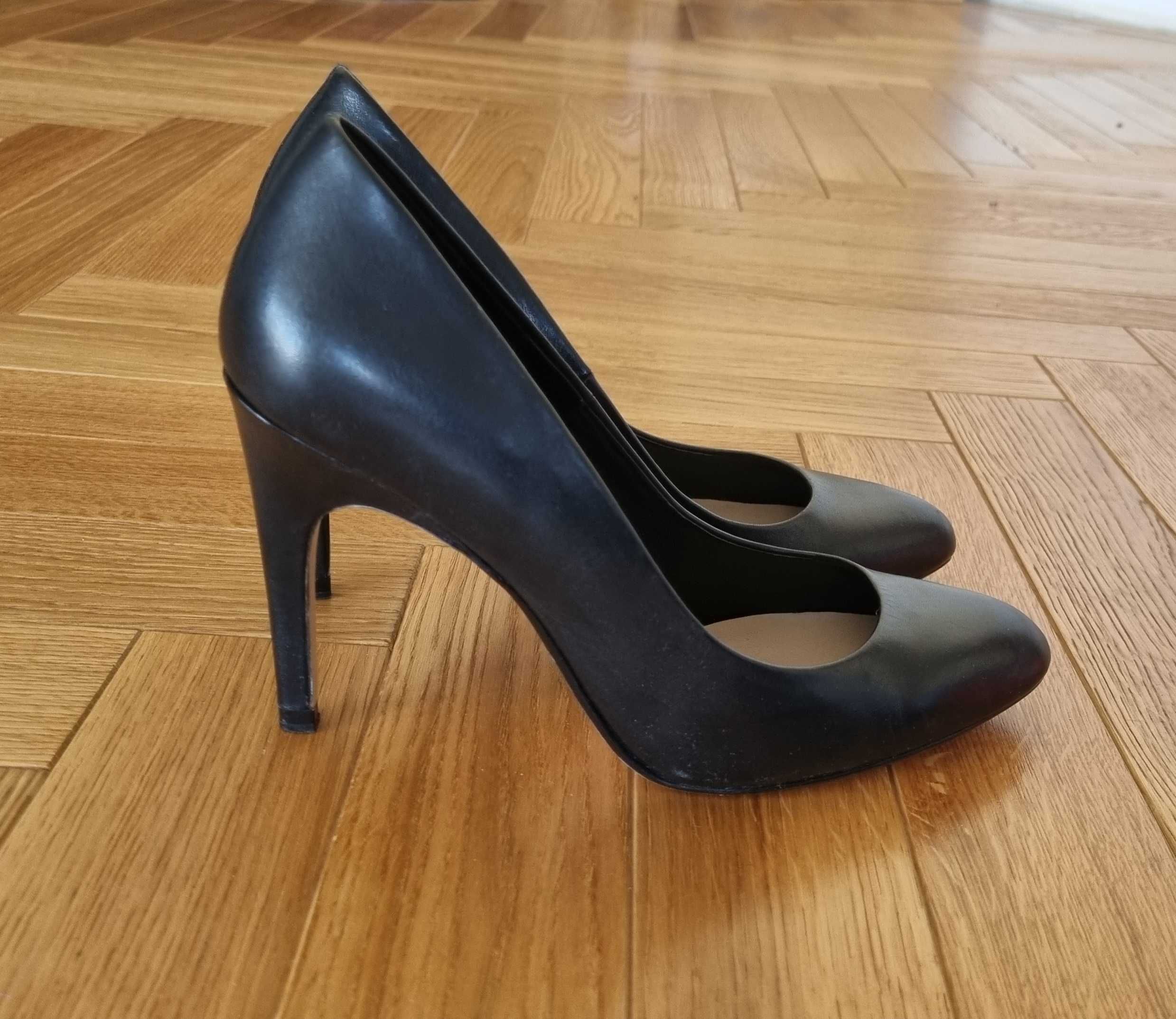 Buty damskie Szpilki rozm.38
