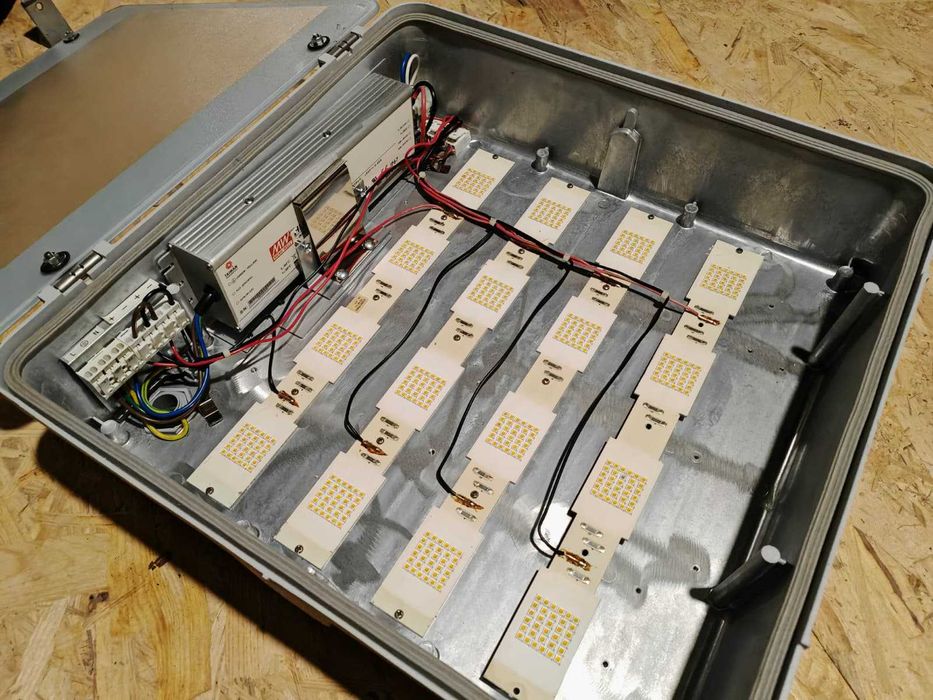 Lampa LED przemysłowa Beghelli H400LED-5L