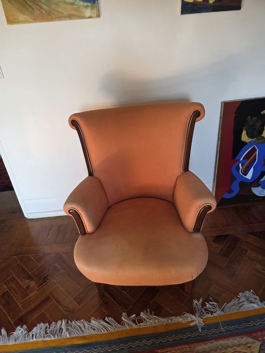 Cadeirão cor de laranja