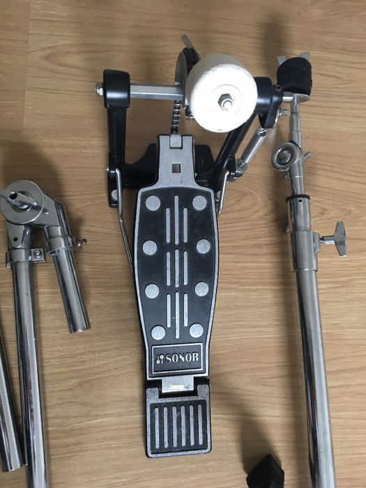 Pedal de bateria Sonor 75€