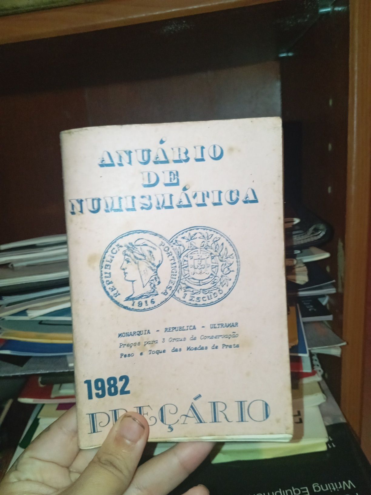 Anuário de numismática 1982