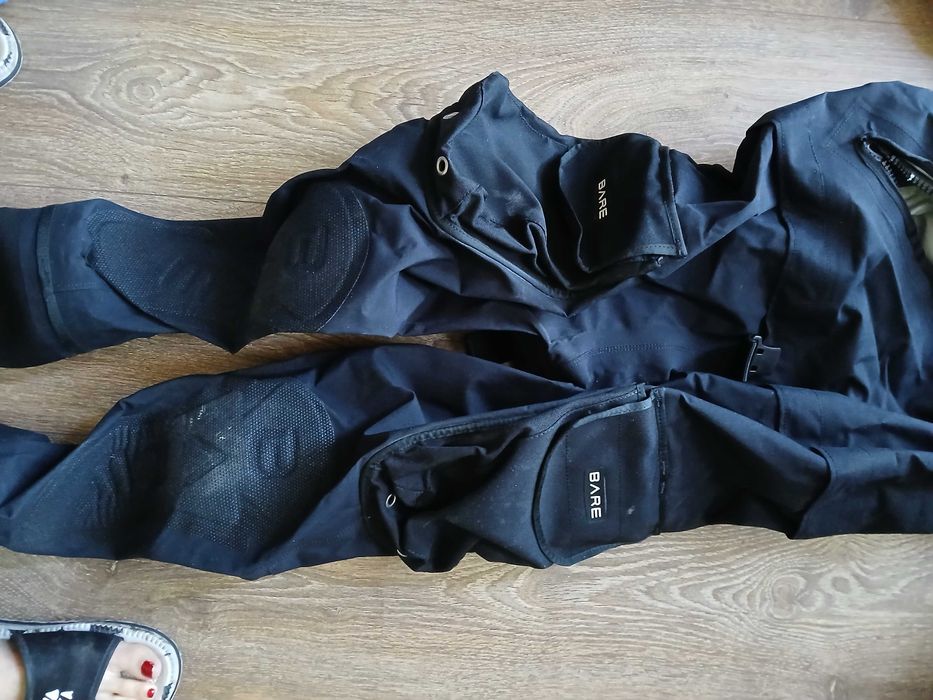 suchy skafander nurkowy Bare